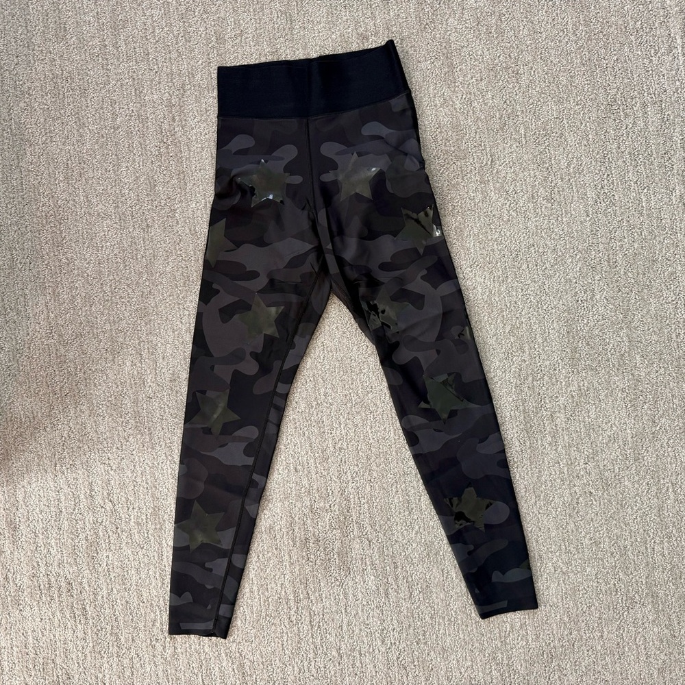Ultracor Luxe Black Camo Star Leggings
